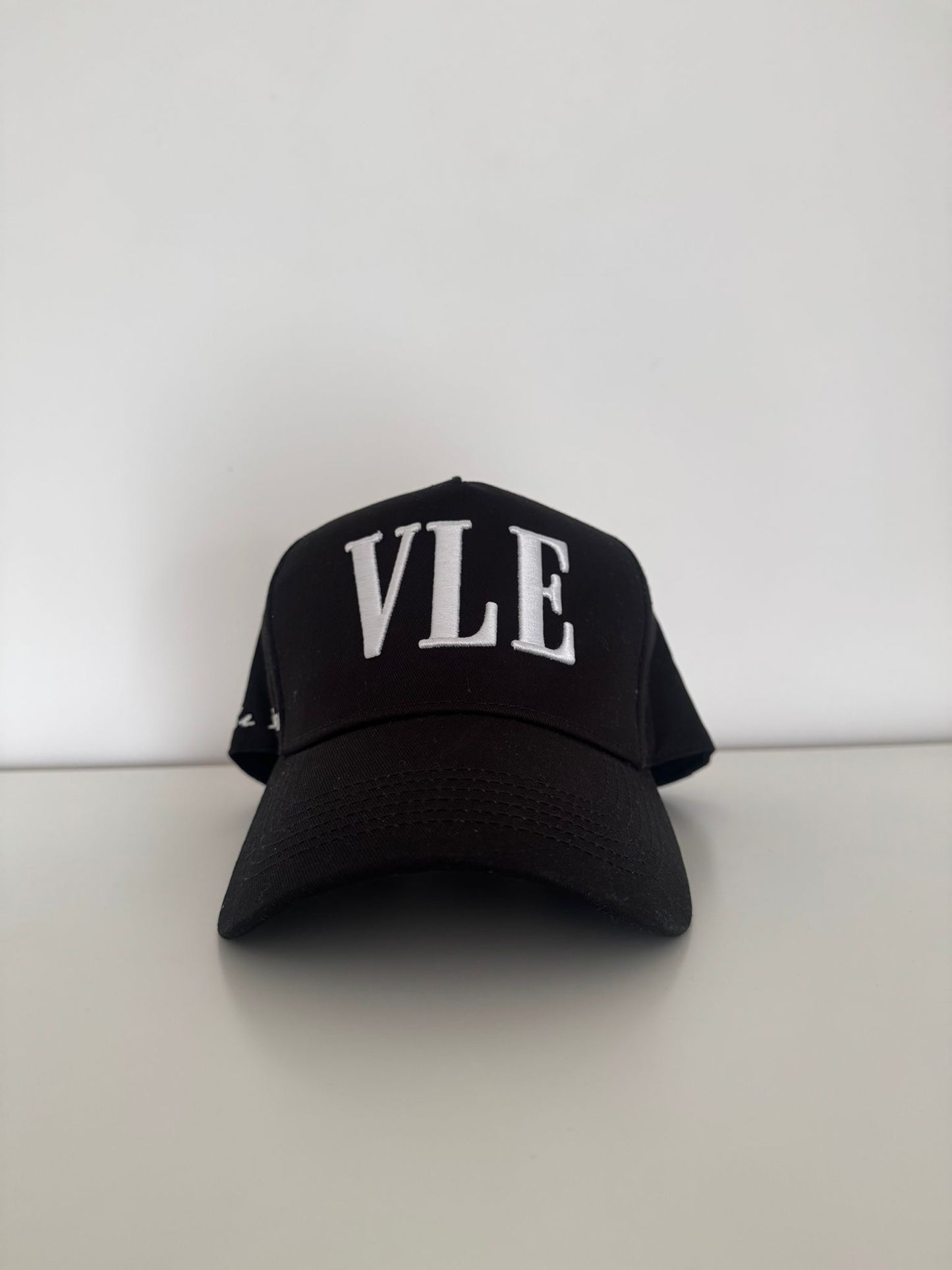 “AMERICANO” TRUCKER
